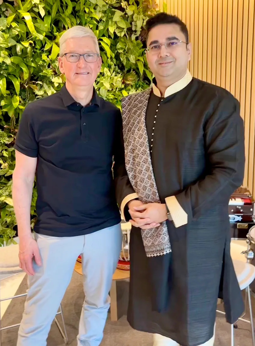 Sandeep Ranade with Apple CEO Tim Cook